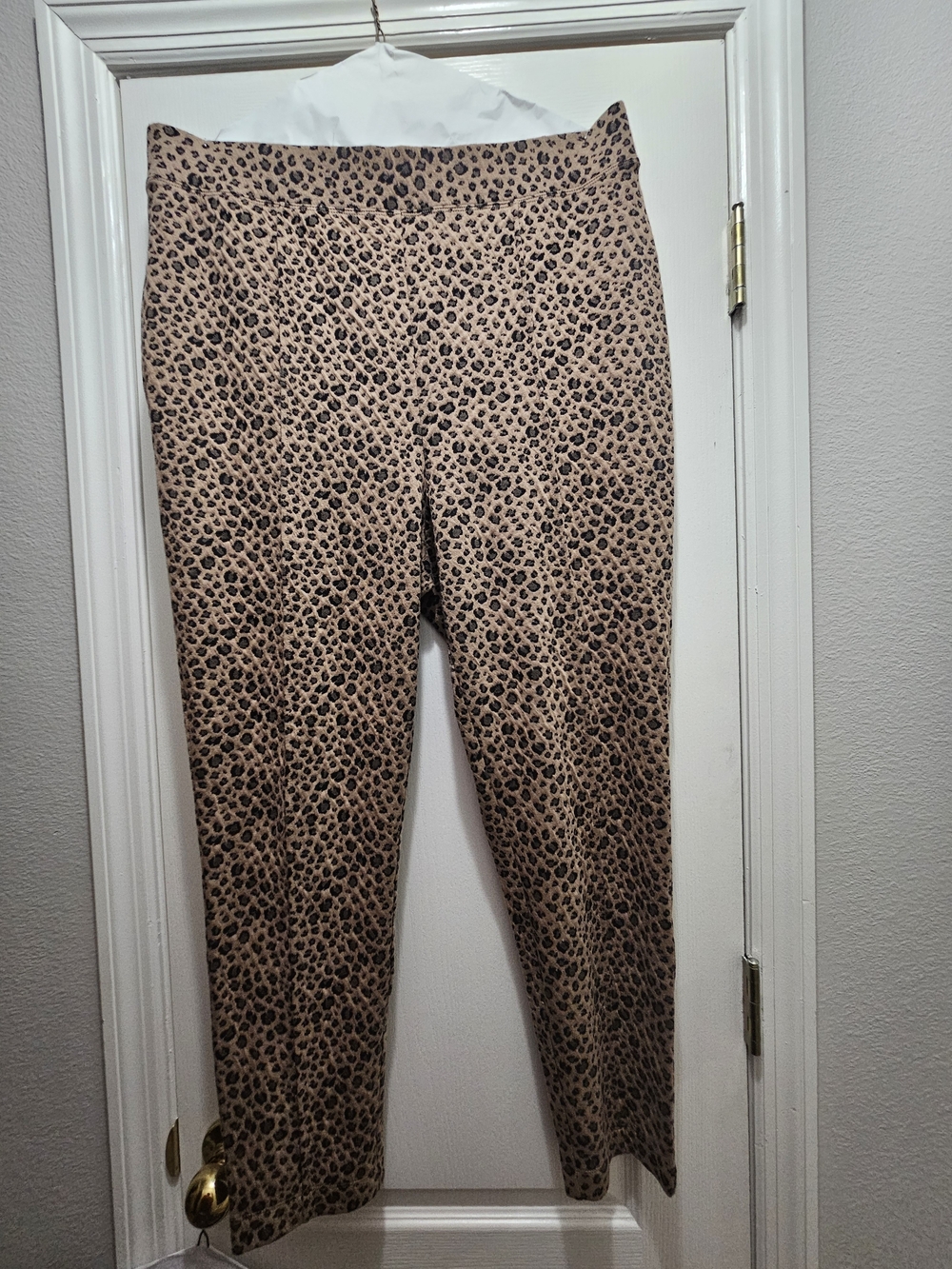 Forever 21 Beige and Black Leopard Ponte Ankle Pants